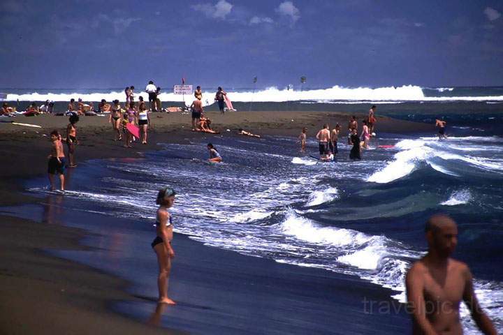 af_la_reunion_018.JPG - Der dunkle Sandstrand bei Etang Sal im Sdwesten von La Reunion