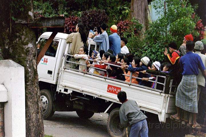 as_myanmar_005.jpg - blicher Transfer zum Golden Rock