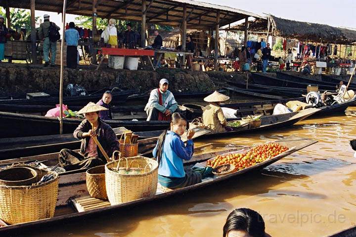 as_myanmar_010.jpg - Schwimmender Markt am Inle See in Ywama