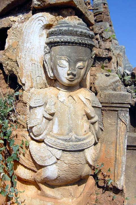 as_myanmar_024.jpg - Detailansicht einer Stupa in Indein (beim Inle See)