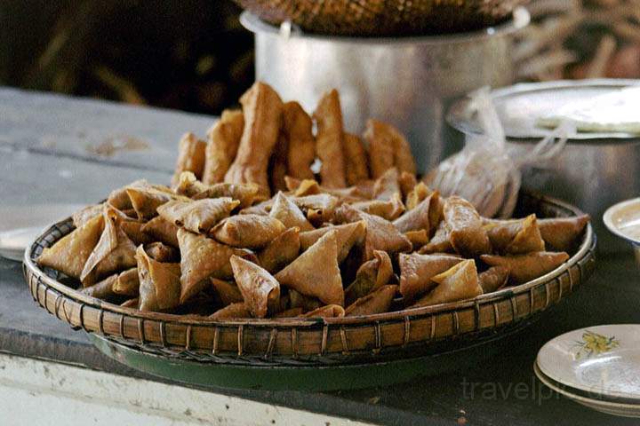 as_myanmar_048.jpg - Samosas gibt es an jeder Ecke