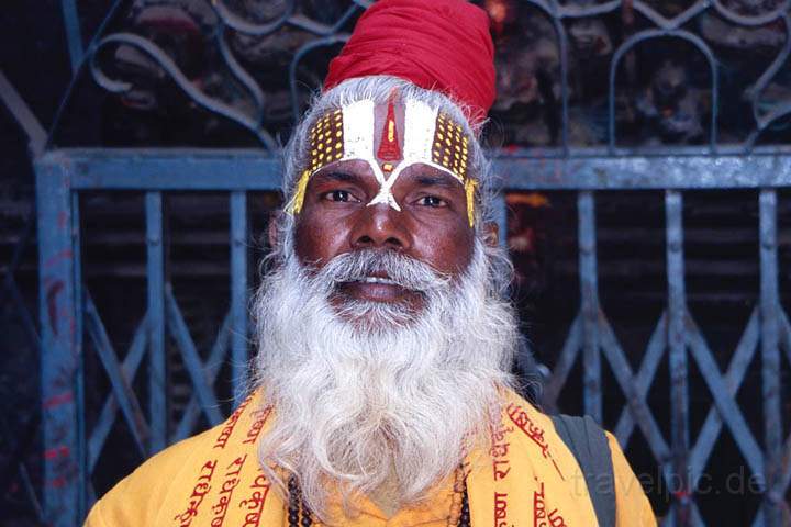 as_np_kathmandu_009.JPG - Ein Sadu in den Straen vom Stadtteil Thamel in Kathmandu