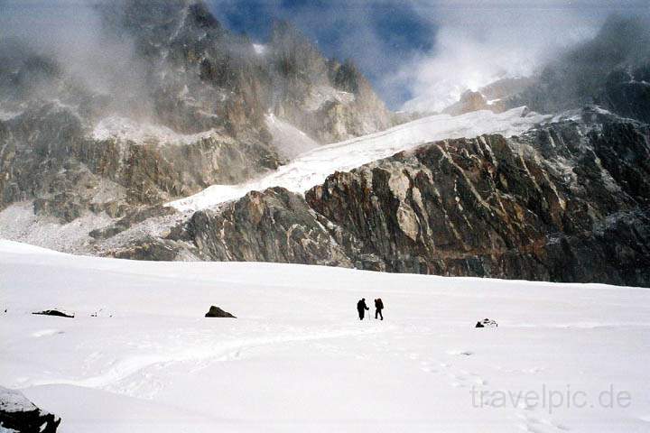 as_np_mt_everest_019.jpg - berquerung des Cho La Passes zwischen Khumbu und Goky Tal