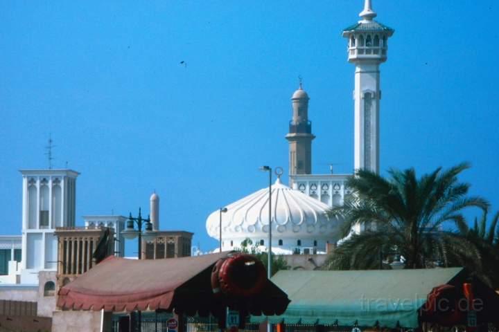 as_vae_dubai_007.JPG - Bild mit dem Blick ber die Dcher von Dubai, Vereinigte Arabische Emirate