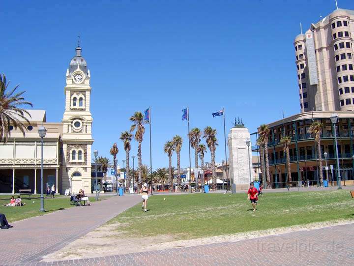 au_au_006.jpg - Strandpromenade Glenelg, einem Vorort von Adelaide