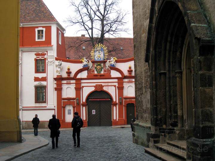 eu_de_bautzen_014.jpg - Hinter dem Bautzner Dom St. Petri befindet sich die Dompfarrei-Bautzen