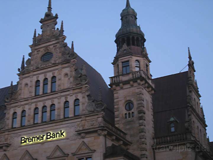 eu_de_bremen_016.jpg - Das viel verzierte Gebude der Bremer Bank in Bremen