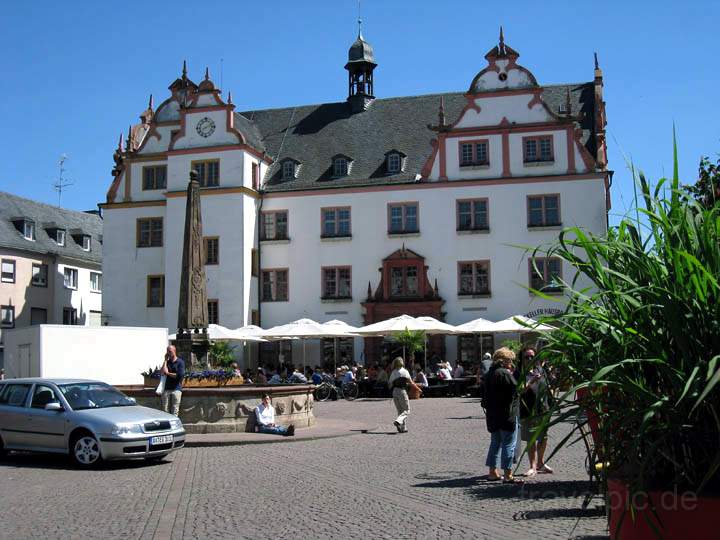 eu_de_darmstadt_009.jpg - Der Ratskeller auf dem Marktplatz von Darmstadt