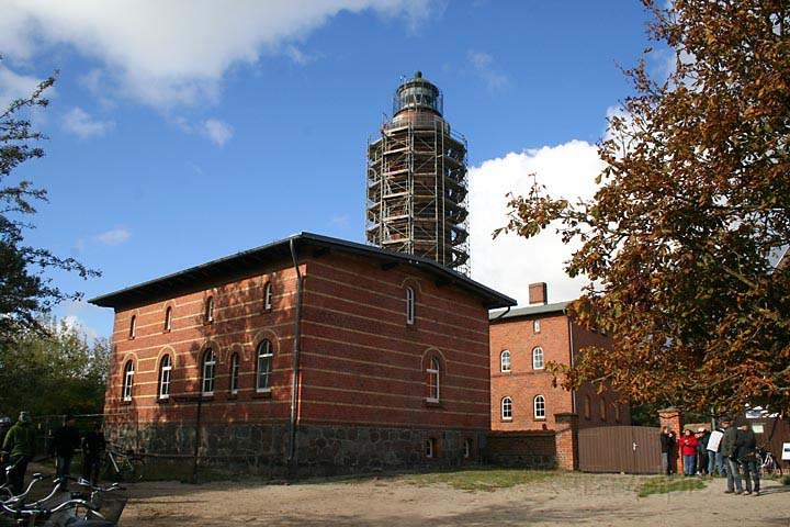 eu_de_fischland_darss_zingst_009.jpg - Das Meeresmuseum Natureum und der Leuchtturm Dar