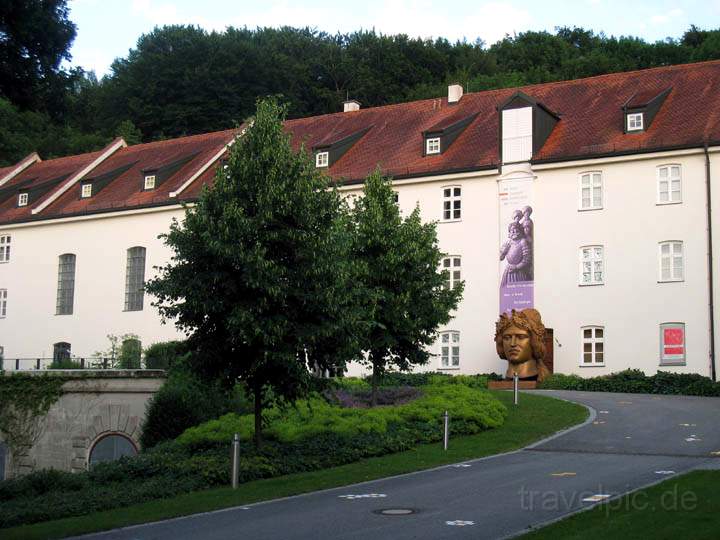 eu_de_fuerstenfeldbruck_013.jpg - Gebude auf dem Gelnde des Zisterzienser-Klosters Frstenfeld