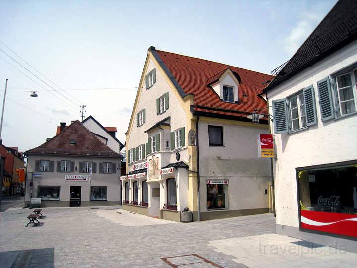 eu_de_fuerstenfeldbruck_022.jpg - Platz etwas ausserhalb der Altstadt von Frstenfeldbruck