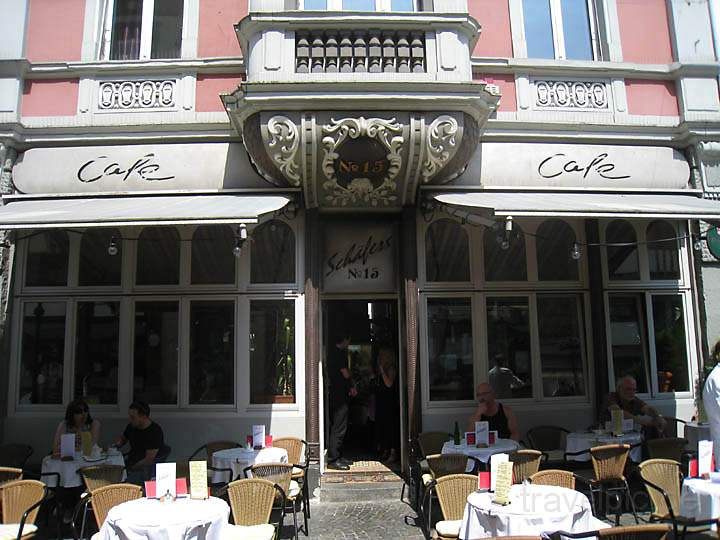 eu_de_kaiserslautern_002.jpg - Ein einladendes Cafe in der Fugngerzone von Kaiserslautern