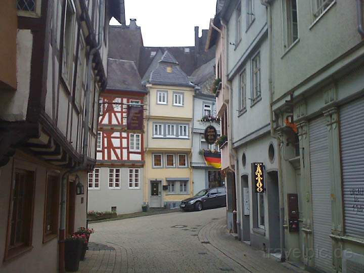 eu_de_limburg_001.jpg - Gsschen mit Fachwerkhusern in Limburg an der Lahn