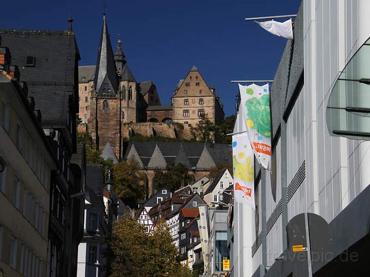 eu_de_marburg_001.jpg - Blick von der Gutenbergstrae hoch zum Marburger Schlo