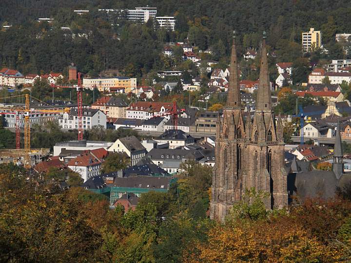 eu_de_marburg_019.jpg - Blick auf die im 13. Jh. erbaute Elisabethenkirche, die lteste gotische Kirche Deutschlands