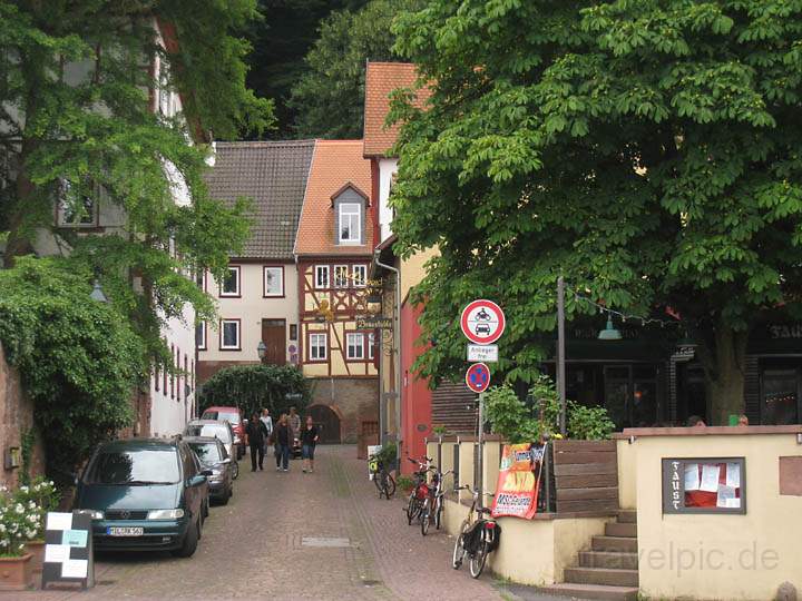 eu_de_miltenberg_003.jpg - Die Lwengasse und das alte Brauhaus in Miltenberg