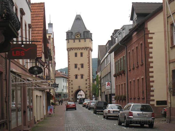 eu_de_miltenberg_006.jpg - Der Wrzburger Turm in Miltenberg diente einst als Stadtbegrenzung