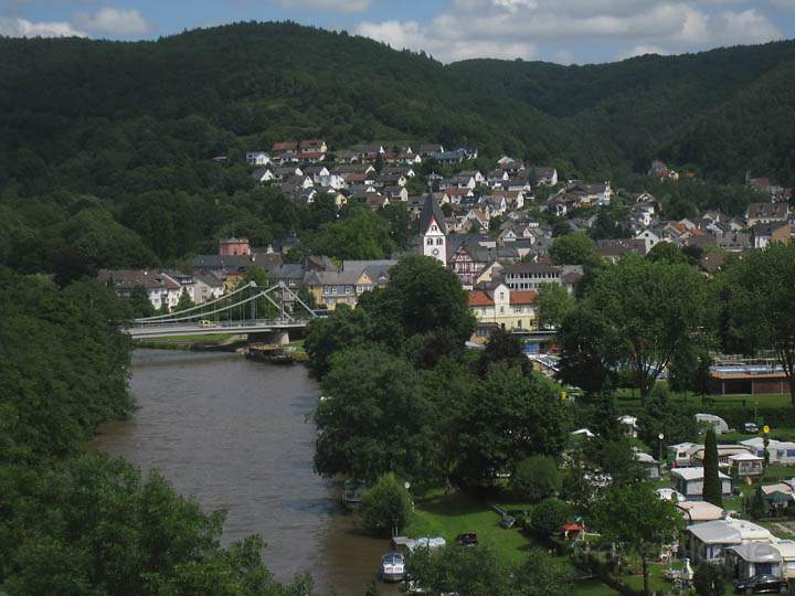 eu_de_nassau_001.jpg - Blick auf die Lahn und Nassau in Hessen