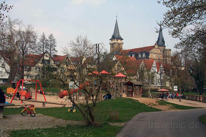 eu_de_oehringen_020.jpg - Spielplatz im Hofgarten in hringen