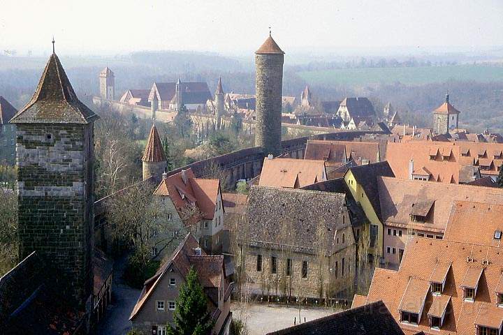 eu_de_rothenburg_005.jpg - Der Blick vom Rderturm in Rothenburg