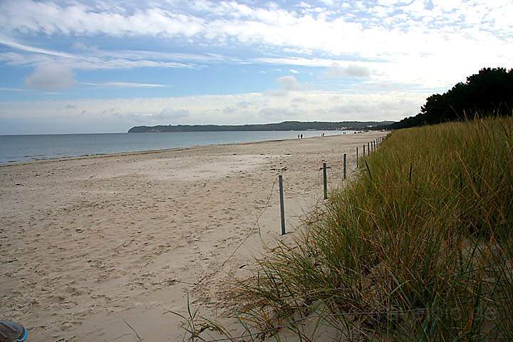 eu_de_ruegen_013.jpg - Der schne Sandstrand der "Schmalen Heide" an der Prorer Wiek bei Prora