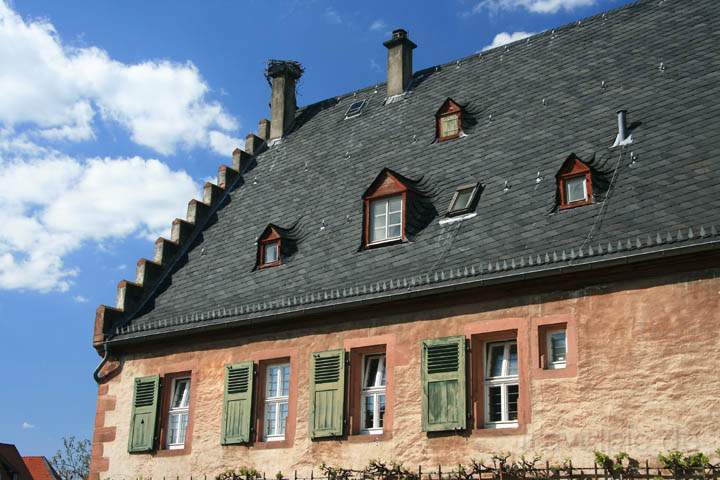 eu_de_seligenstadt_007.jpg - Haus im im Innenhof der Benediktiner-Abtei