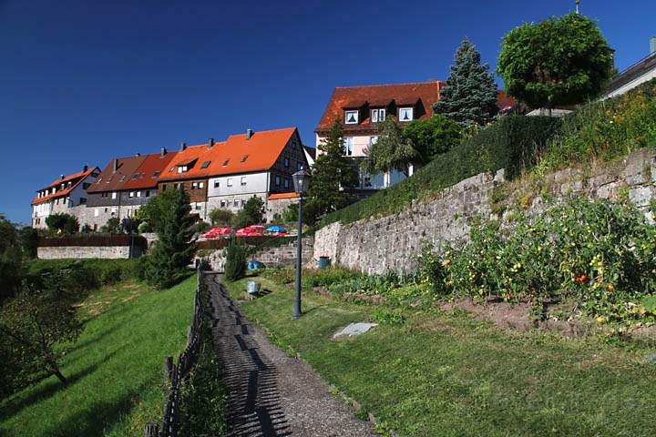 eu_de_waldenburg_016.jpg - Huser an der Stadtmauer von Waldenburg im Hohenlohekreis