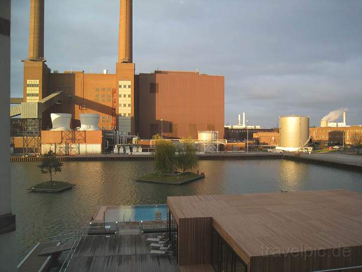 eu_de_wolfsburg_autostadt_001.jpg - Ausblick vom Hotel Ritz Carlton in der Autostadt in Woflsburg