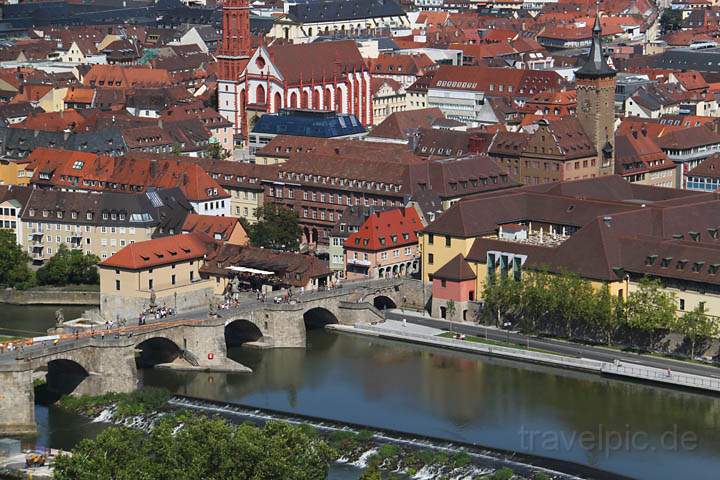 eu_de_wuerzburg_marienberg_015.jpg - Die alte Mainbrcke von Wrzburg gesehen von der Marienburg