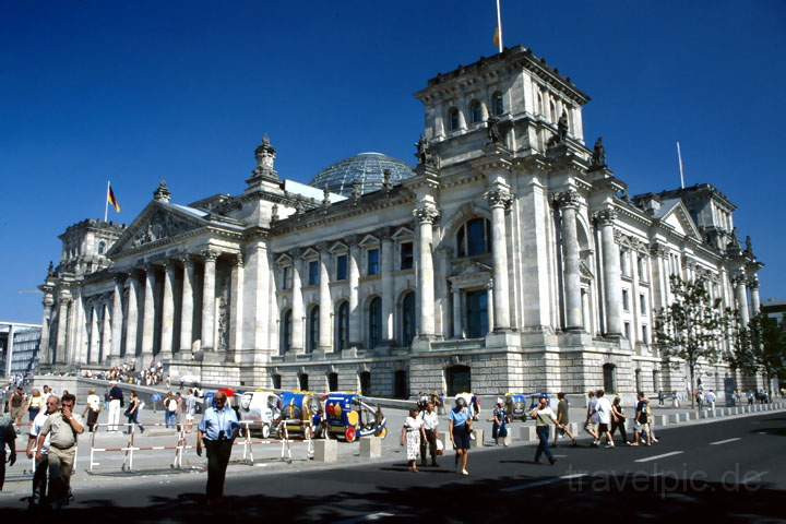 eu_de_berlin_002.JPG - Der Reichstag und Regierungssitz in Berlin, Deutschland