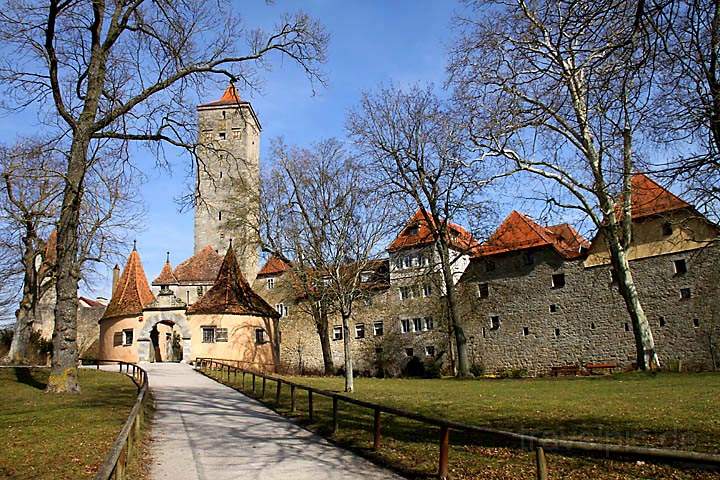 eu_de_rothenburg_027.jpg - Blick vom Burggarten zum Burgtor Rothenburg