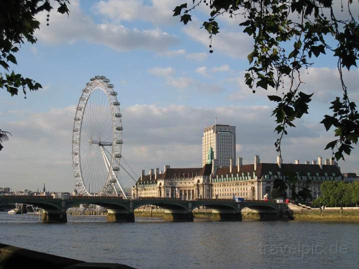 eu_gb_london_008.jpg - Blick auf die Westminster Brigde mit dem London Eye und County Hall