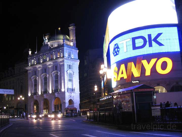 eu_gb_london_025.jpg - Die groe Leuchreklame am zentralen Picadilly Circus