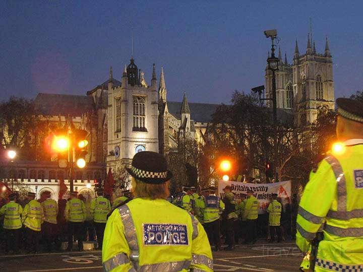 eu_gb_london_038.jpg - Eine Demo in der Nhe des Westminster Abbey in London