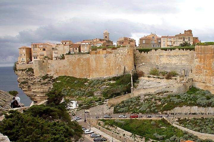 eu_fr_korsika_IMG_9505_5.jpg - Blick auf Stadt und Festung Bonifatio, Sdkorsika