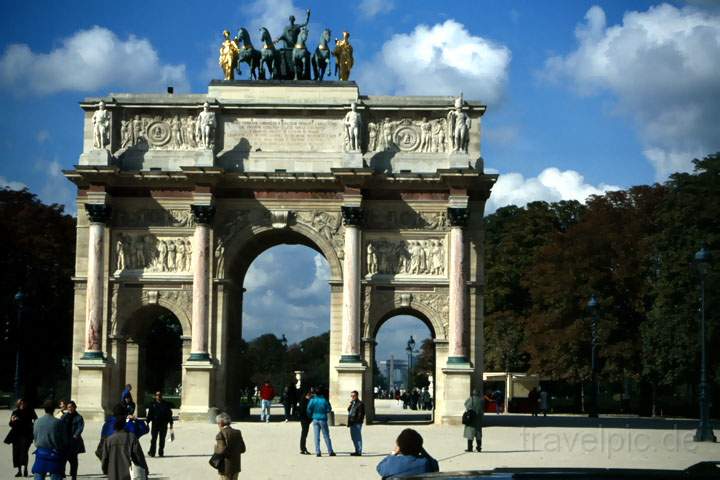 eu_fr_paris_010.JPG - Ein Siegesbogen in  Paris, Frankreich