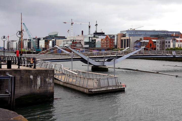 eu_ie_dublin_007.jpg - Ausblick auf den Flu Liffey am North Wall Quay