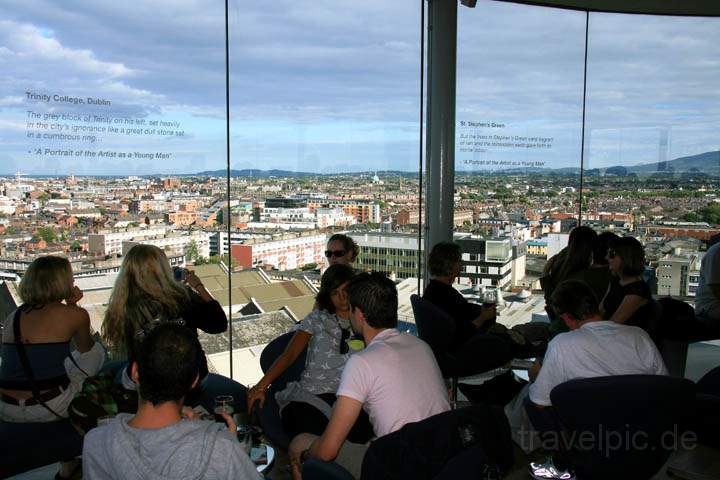 eu_ie_dublin_020.jpg - Die einmalige Aussicht in der Gravity Bar auf dem Guiness Store House