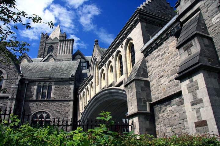 eu_ie_dublin_027.jpg - Der Durchgang an der mittelalterlichen Christ Church