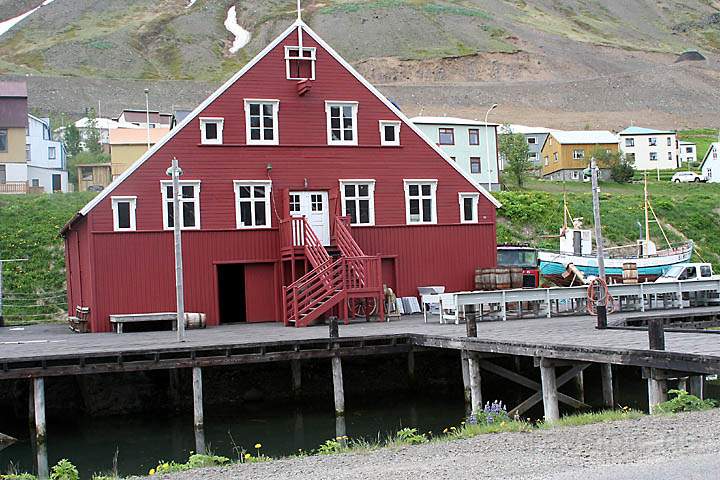 eu_island_011.jpg - Heringsmuseum im Hafen von Siglufjrdur in Island