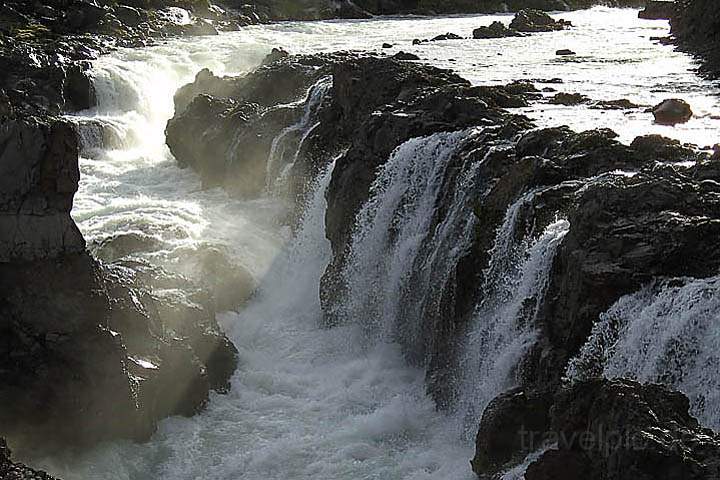 eu_island_014.jpg - Der "Kinderwasserfall" Barnafoss bei Reykholt