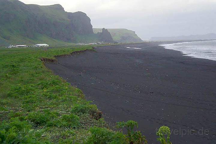 eu_island_032.jpg - Weicher schwarzer Sandstrand bei Vik i Myrdal an der Sdkste von Island