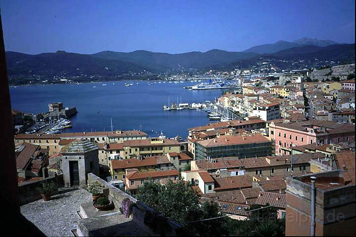 eu_it_elba_016.jpg - Die Hauptstadt Portoferraio auf der Insel Elba