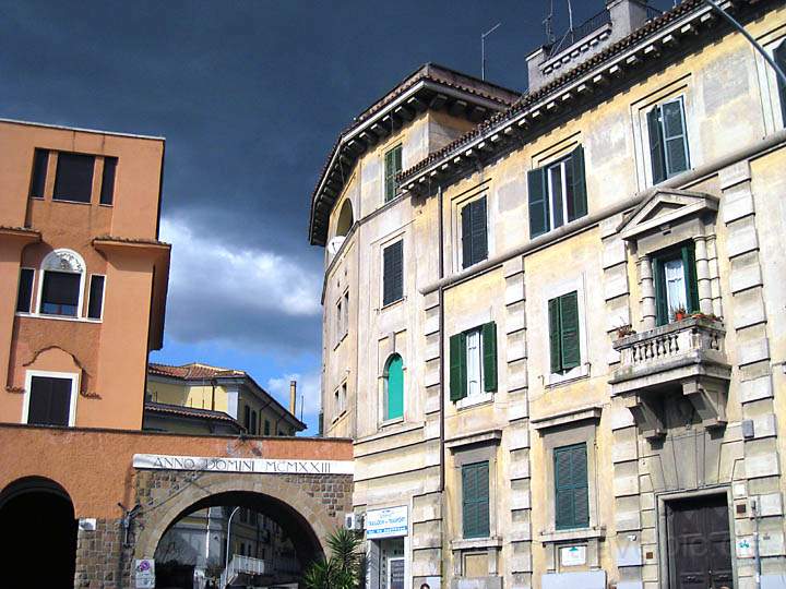 eu_it_rom_001.jpg - Platz bei der Kirche Angeli Custodi nordstlich der Altstadt von Rom