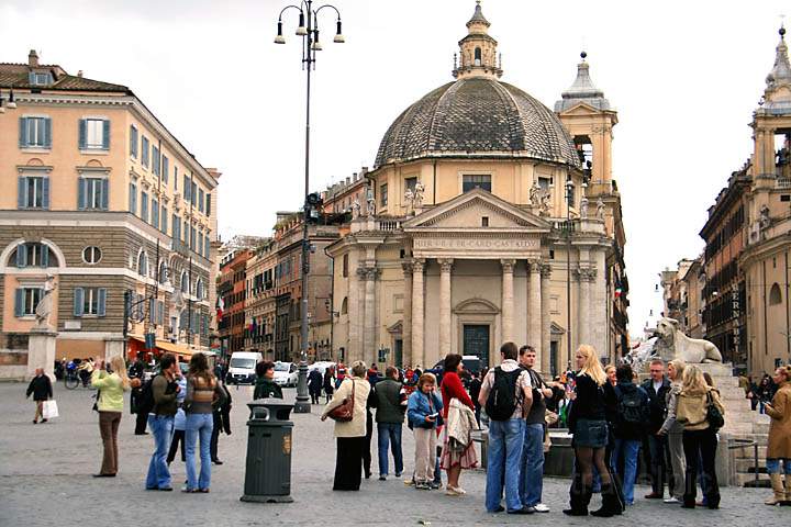 eu_it_rom_020.jpg - Das Treiben und die Straen auf dem Piazza del Popolo