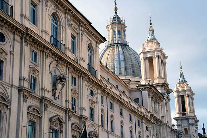 eu_it_rom_034.jpg - Die Kirche Sant'Agnese in Agone am Piazza Navona in Rom