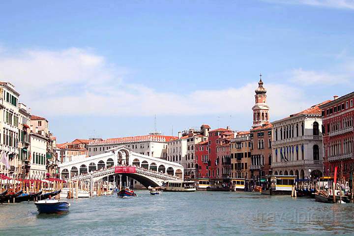 eu_it_venedig_007.jpg - Der Canal Grande mit der Rialto Brcke