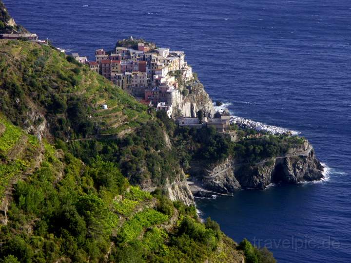 eu_it_toskana_006.JPG - Ein Dorf in Cinque Terre in Ligurien, Italien