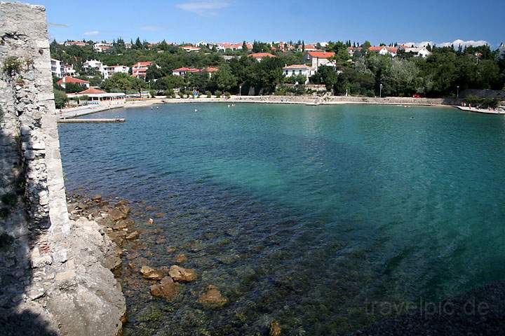 eu_kroatien_015.jpg - Die Stadt Krk in der Hafenbucht der Insel Krk