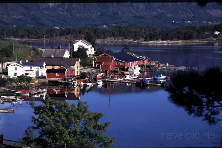 eu_norwegen_011.JPG - Hafen in der Nhe von Kristansund in Norwegen